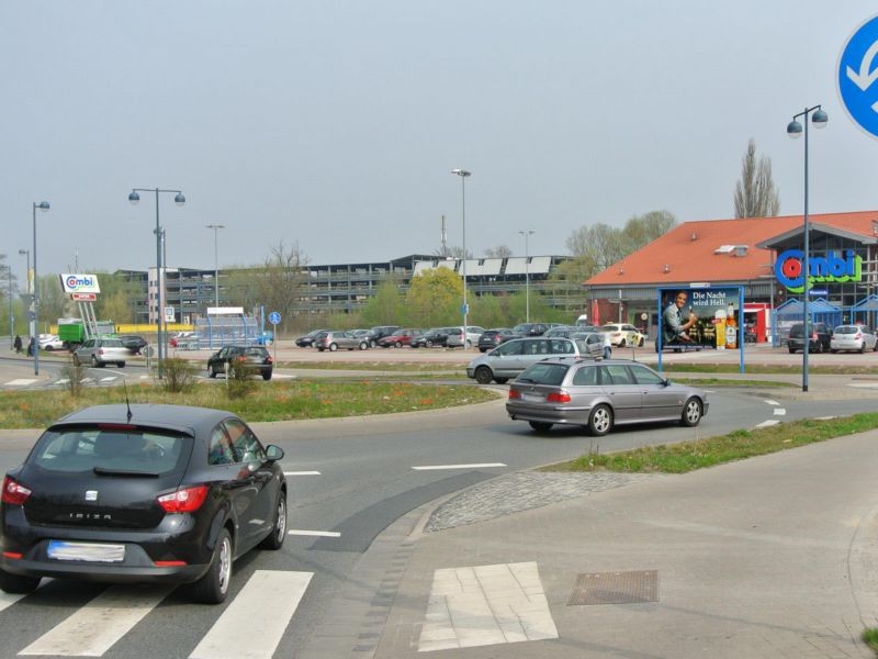 Trüllerstr. 1  / Si. Kreisverkehr / (PP)