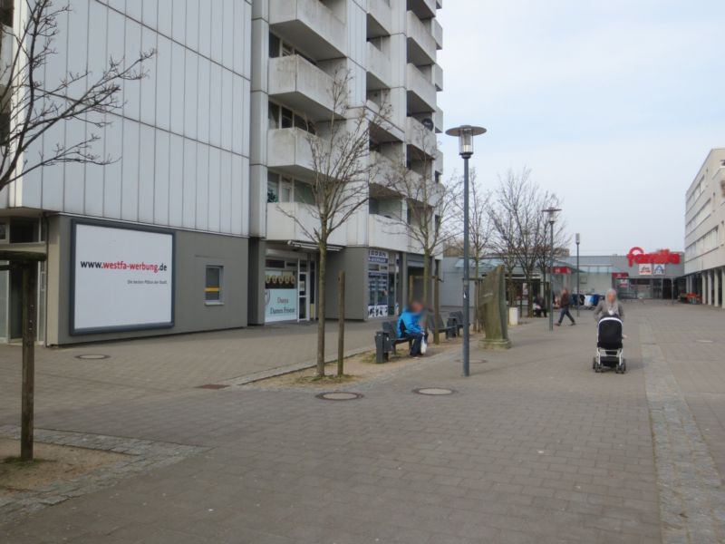 Kurt-Schumacher-Platz 1  / Mettenhof Einkaufszentrum