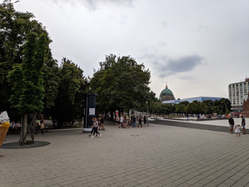 _KNR/Alexanderplatz (am Fernsehturm) Panoramastr. 1a