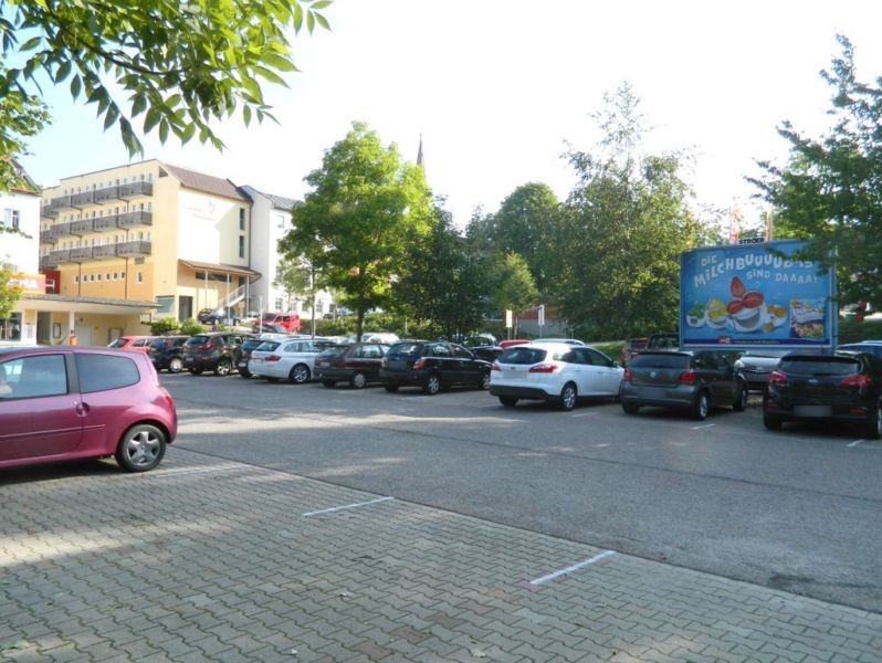 Stadtplatz 18-20 (Norma li.)