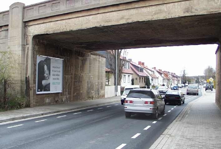 Hesseröder Str./DB-Brücke sew. li.