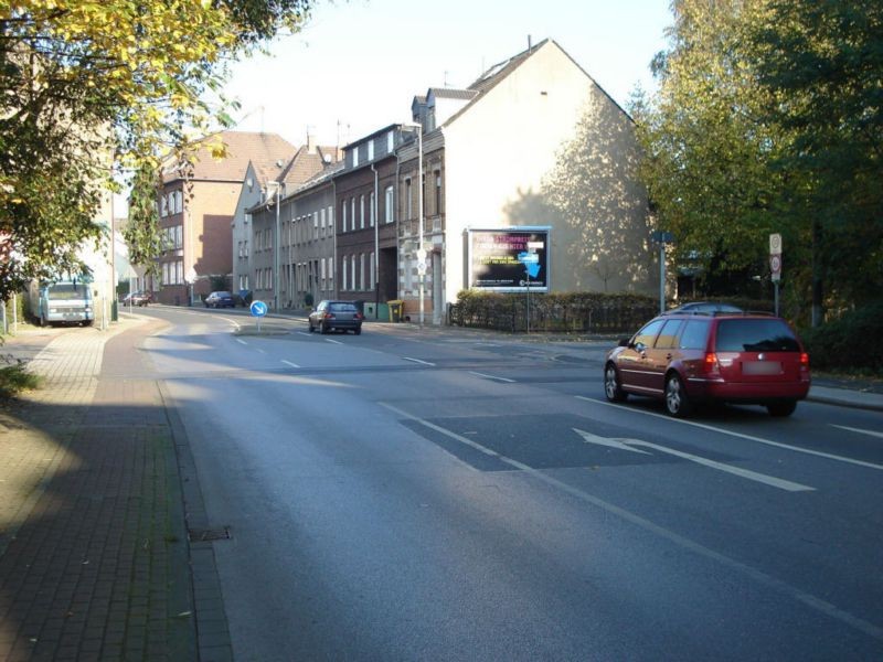 Duisburger Str./Zechenstr. 68 quer
