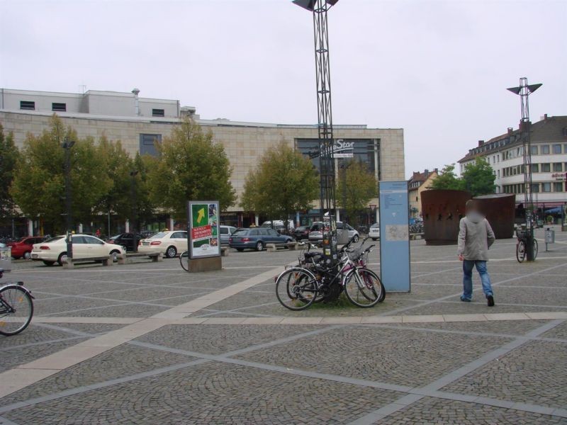 Theodor-Heuss-Platz Nh. Bussteig 1/Si. Hbf.
