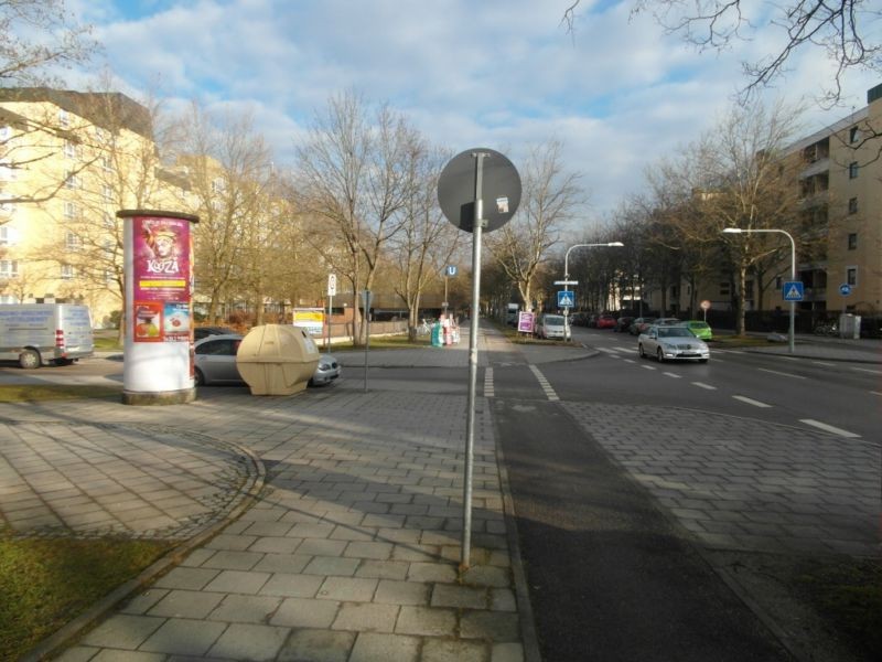 Therese-Giehse-Allee  38