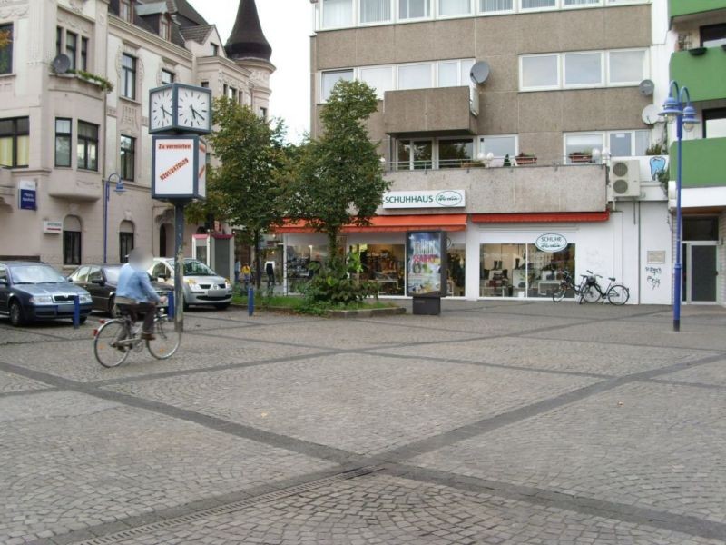 Bismarckplatz   6/Si. Uhr