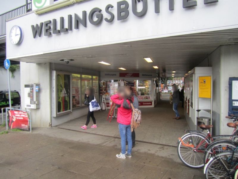 S-Bf Wellingsbüttel, Halle am Hauptausgang
