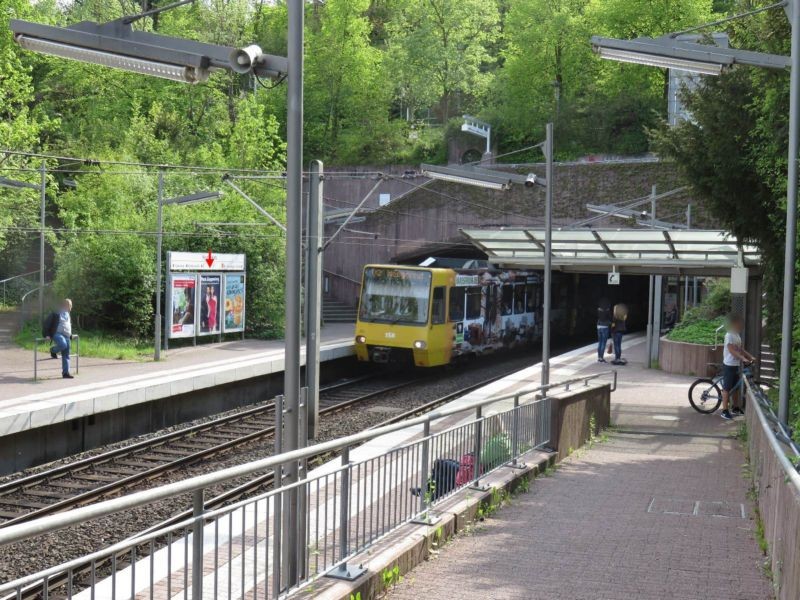 Herderpl.-U-/E2/Gl.Bahnsteig Ri.sew/HR205