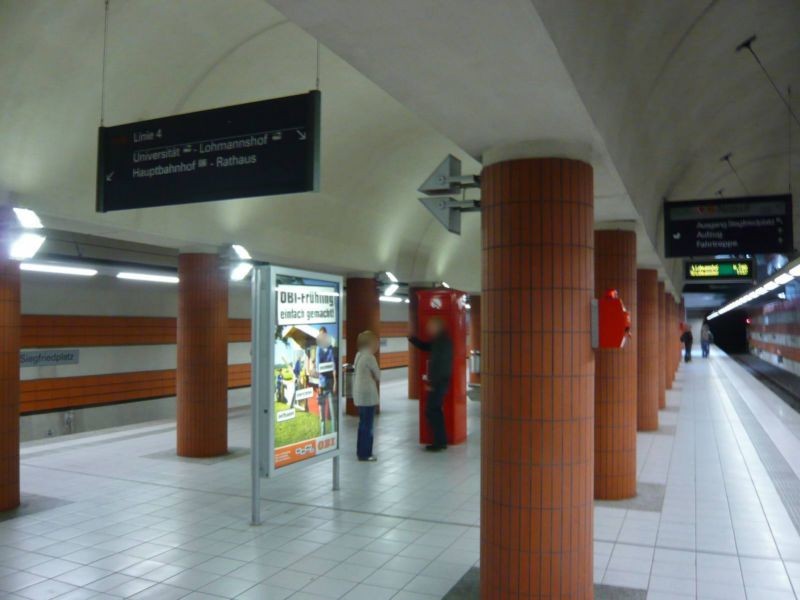 Siegfriedplatz 1/U-Bahnstation FR. Uni 1.Sto./VS