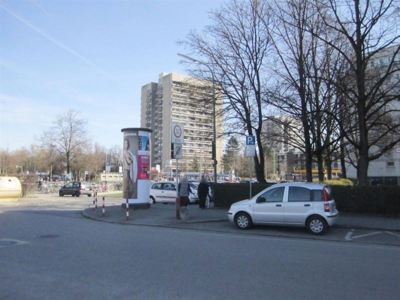 Birnauer Str. 6/ U-Bahn Parkplatz