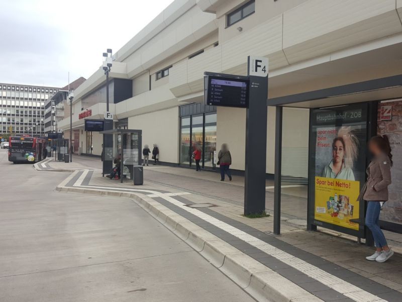 Busbahnhof/ZOB Bussteig F4 innen
