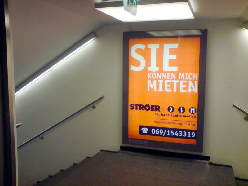 PH Goetheplatz, Ein- Ausg.Zeil/Freßgasse an Treppe