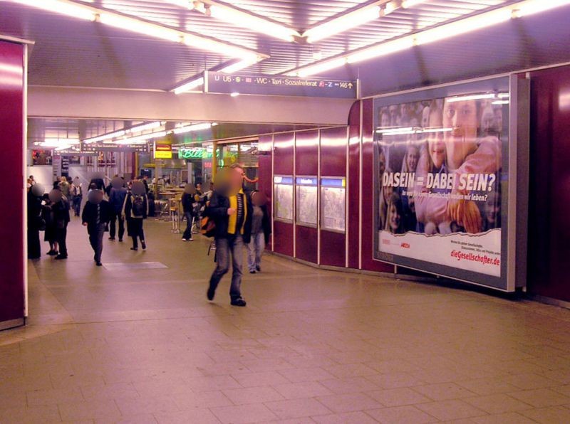 Ostbahnhof Schalterhalle Süd Zg. Gleis1/Gleis2