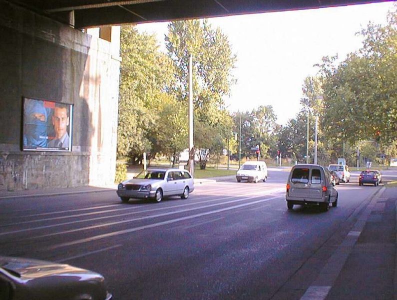 Frohnhauser Str./Haedenkampstr./DB-Brücke/3. Sto.