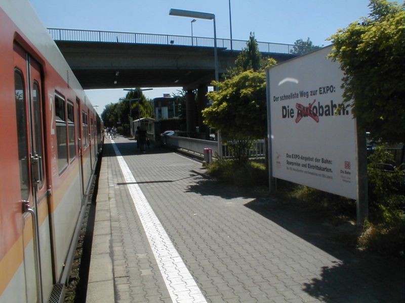 S-Bf Weißkirchen, Bstg., Gleis 2, 3. Sto.