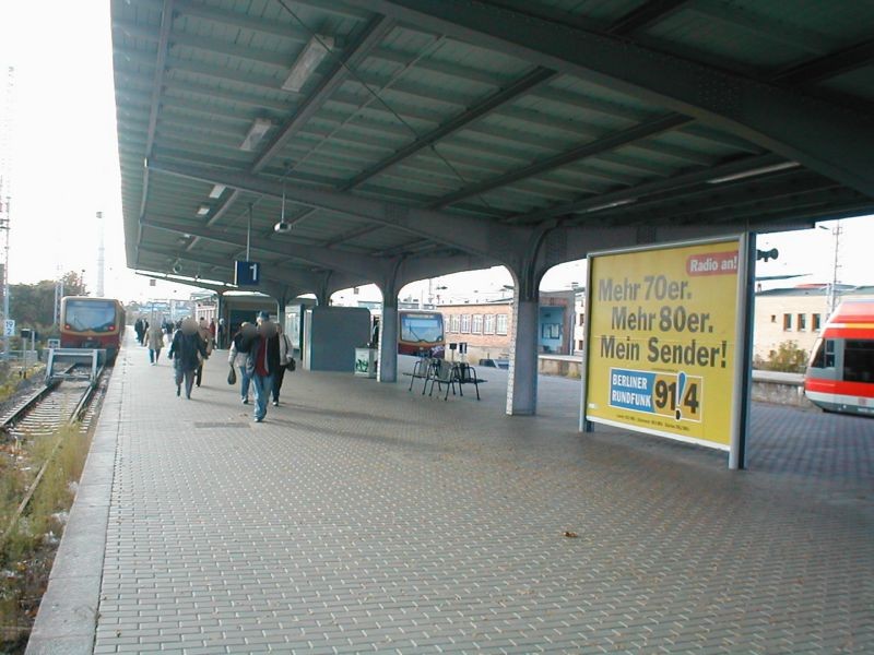Bf, Regionalbahnsteig, Gleis 1