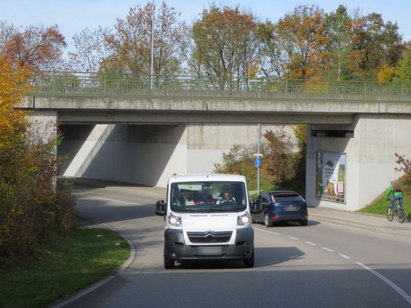 Tiefenbacher Str./1. DB-Brücke sew.