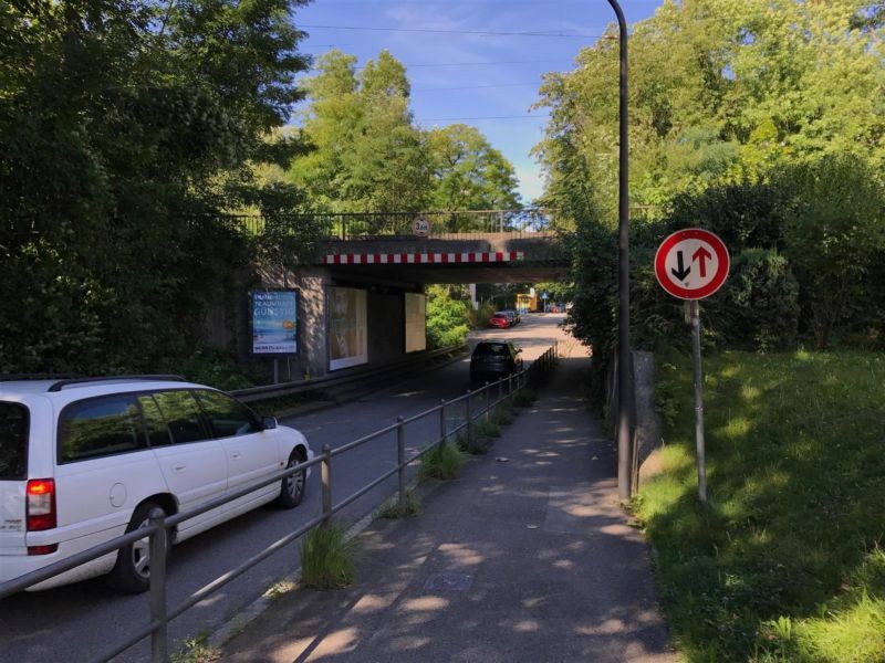 Johanneskirchner Str./DB-Brücke sew. li.